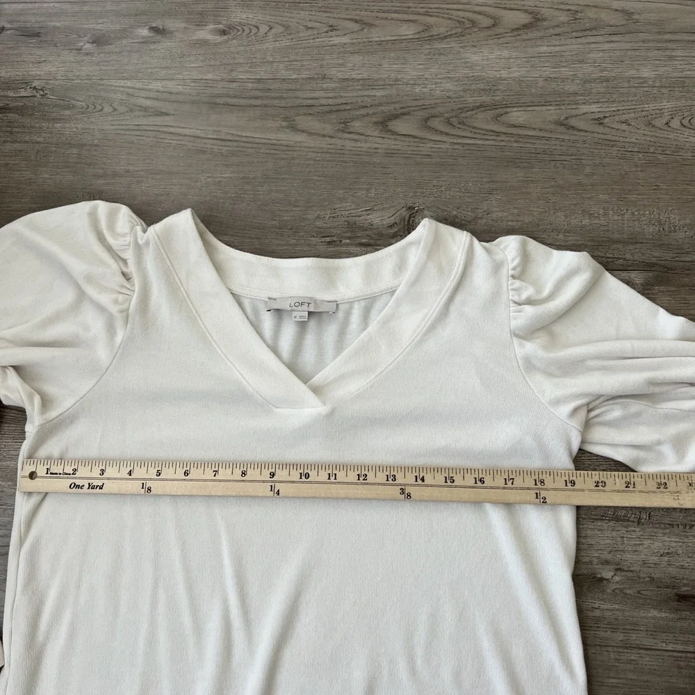 LOFT Long Puff Sleeve V-Neck Soft Knit Blouse Top Womens M Off White